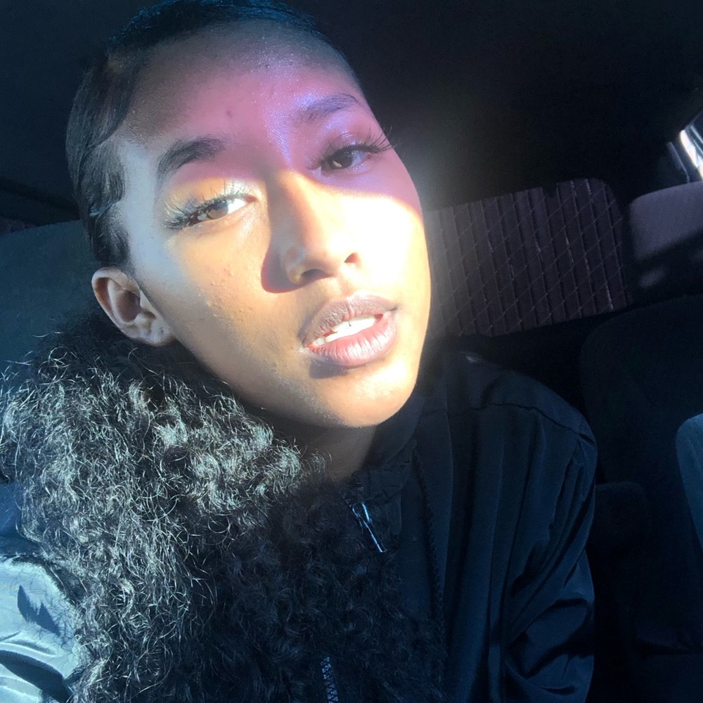 Meet your Posher, Estrella